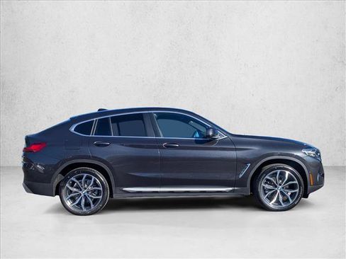 Used 2025 BMW X4 xDrive30i w/ Premium Package image 4