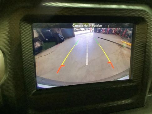 Certified 2019 Jeep Wrangler Unlimited Sahara AWD/4WD image 41