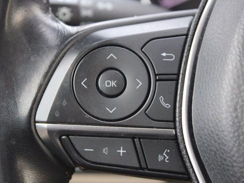 Used 2019 Toyota Camry XLE image 24