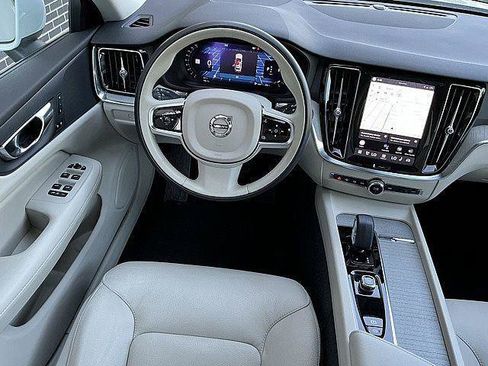 Certified 2025 Volvo V60 B5 Cross Country Plus AWD/4WD image 5