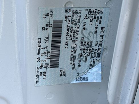 Used 2005 Lincoln Navigator 4WD image 28
