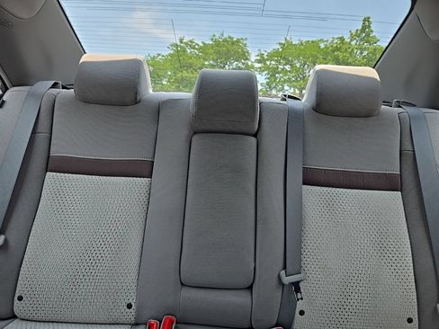 Used 2013 Toyota Camry LE FWD image 30