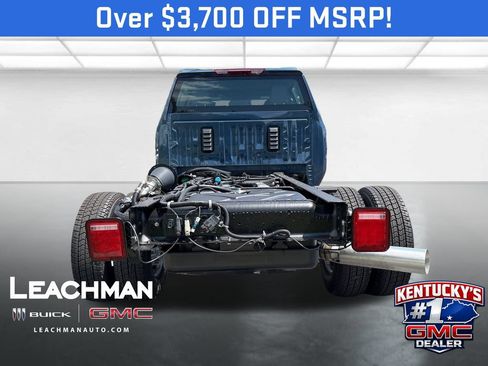 New 2026 GMC Sierra 3500 Pro AWD/4WD image 4