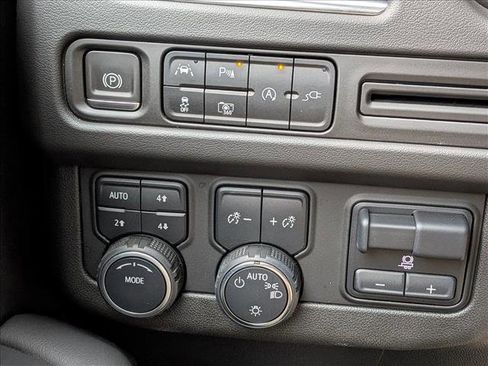 Used 2022 Chevrolet Tahoe RST w/ Luxury Package image 18