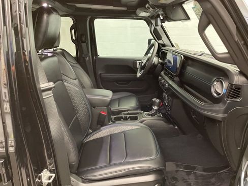 Used 2024 Jeep Wrangler High Altitude image 27
