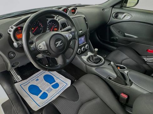 Used 2020 Nissan 370Z Coupe RWD image 24