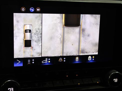 Used 2024 Chevrolet Colorado Z71 w/ Z71 Convenience Package 2 image 50