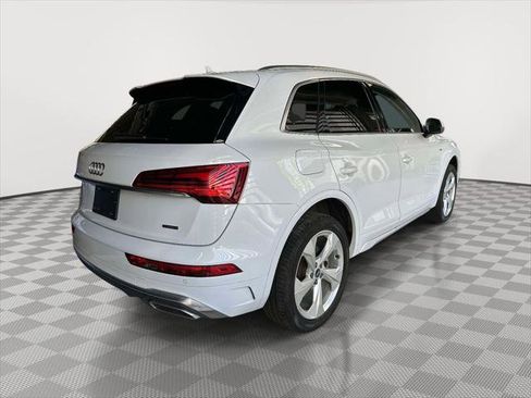 Used 2023 Audi Q5 2.0T Premium Plus w/ Premium Plus Package AWD/4WD image 3