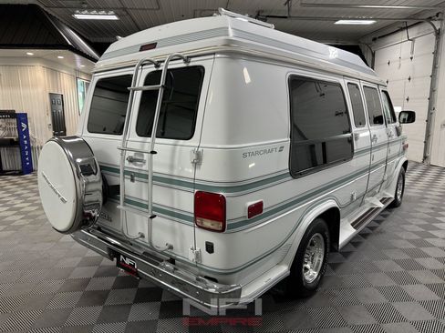 Used 1992 Chevrolet G20 RWD image 8