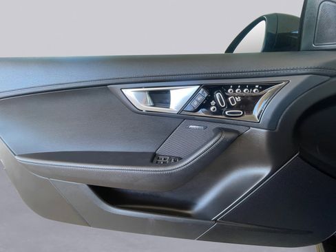 Used 2016 Jaguar F-TYPE S image 12