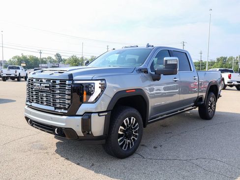 New 2026 GMC Sierra 3500 Denali Ultimate w/ LPO, Black Badging Package AWD/4WD image 32