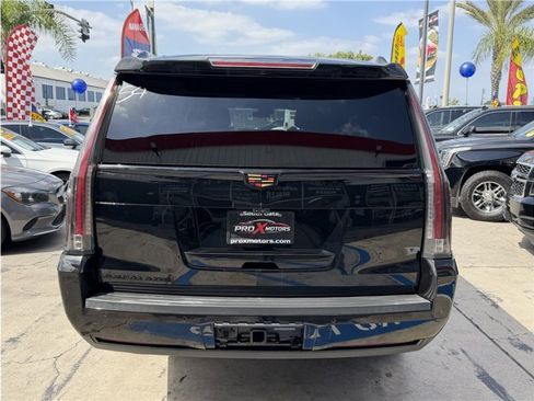 Used 2019 Cadillac Escalade ESV Premium Luxury RWD image 5