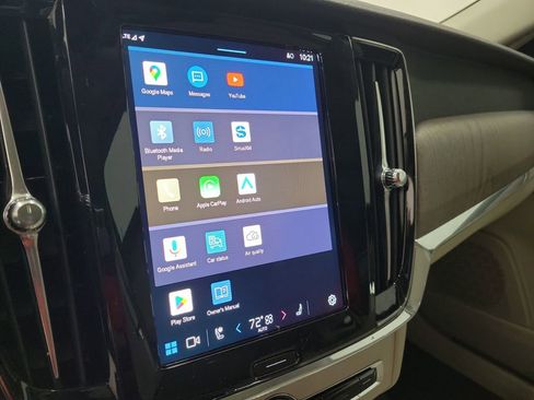 Used 2025 Volvo S90 B6 Plus image 28