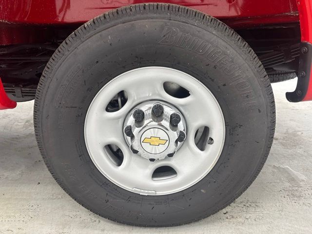 New 2026 Chevrolet Express 3500 w/ Driver Convenience Package RWD image 29