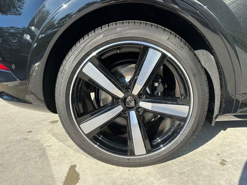 Used 2025 Porsche Cayenne Turbo image 45