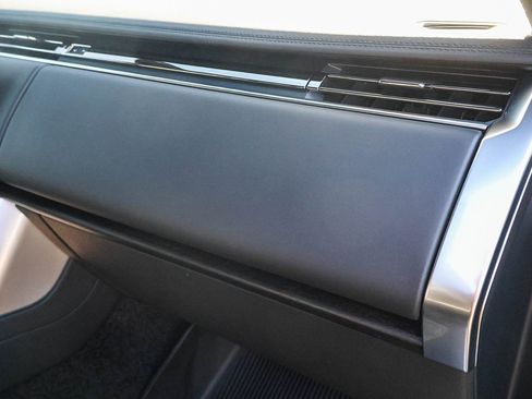 New 2026 Land Rover Range Rover SE AWD/4WD image 18