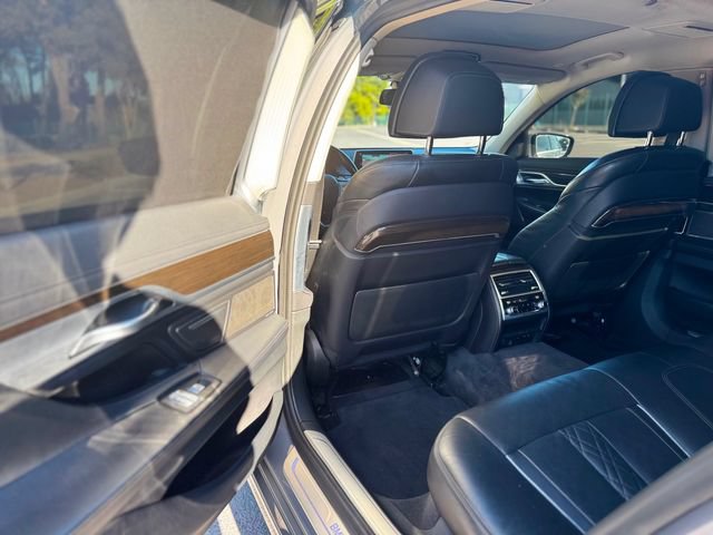 Used 2020 BMW 740i RWD image 33