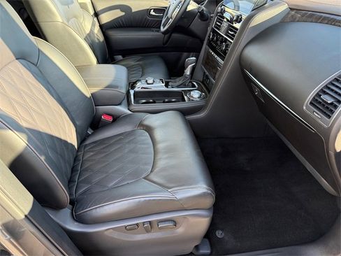 Used 2024 Nissan Armada Platinum image 15