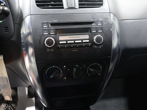 Used 2010 Suzuki SX4 AWD Hatchback image 21