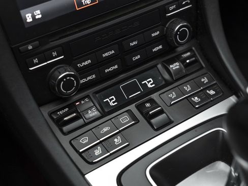 Used 2019 Porsche 911 Carrera image 28