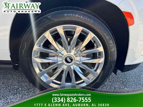 Used 2024 Cadillac Escalade Premium Luxury w/ Performance Package AWD/4WD image 37