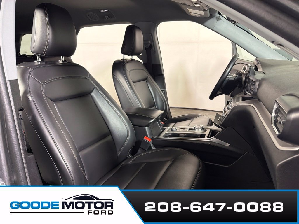 Used 2023 Ford Explorer XLT w/ Equipment Group 202A AWD/4WD image 24