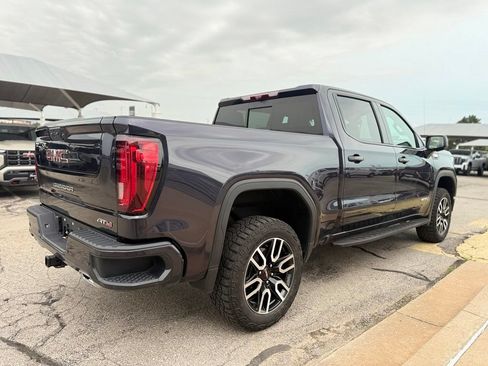 Used 2024 GMC Sierra 1500 AT4 w/ Technology Package AWD/4WD image 4