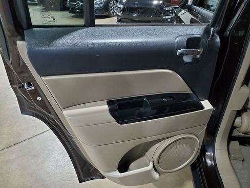 Used 2014 Jeep Patriot Latitude image 23