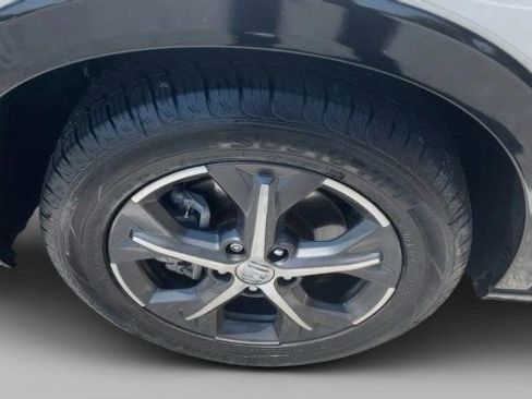 Used 2023 Honda HR-V EX-L image 6