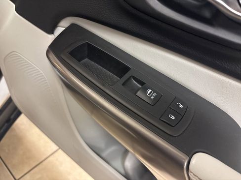 Used 2019 Jeep Cherokee Limited w/ Trailer Tow Group AWD/4WD image 30