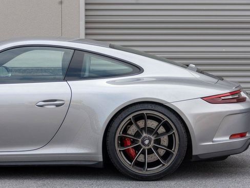 Used 2018 Porsche 911 GT3 RWD image 13