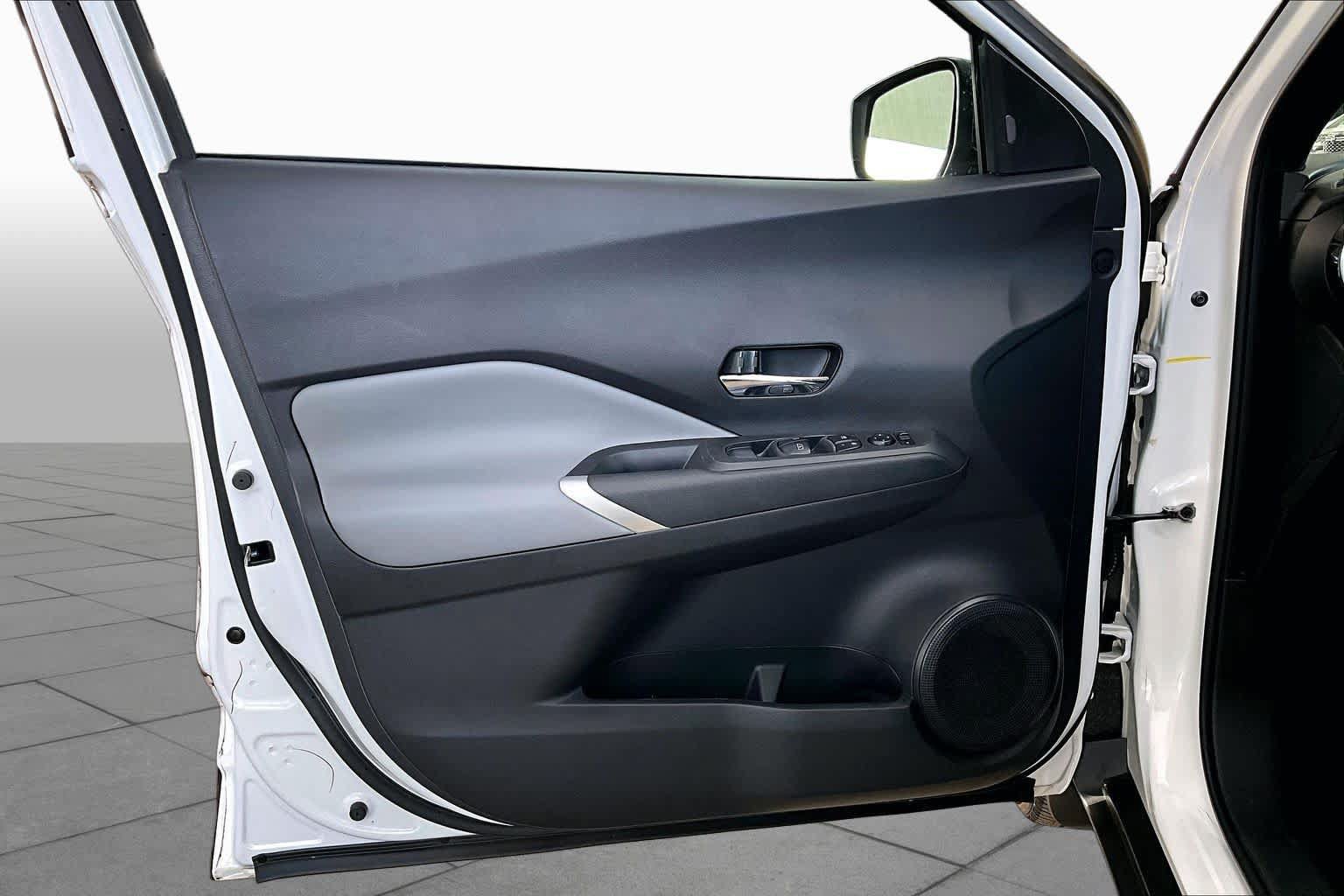 Certified 2024 Nissan Kicks SR w/ SR Premium Package FWD image 21