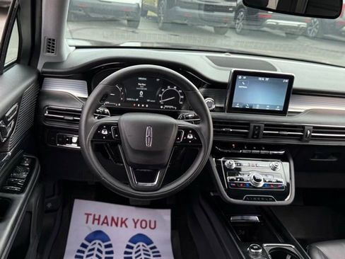 Used 2022 Lincoln Corsair AWD w/ Equipment Group 101A image 9