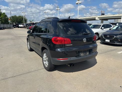 Used 2017 Volkswagen Tiguan S FWD image 5