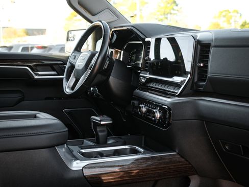 Used 2022 GMC Sierra 1500 Elevation image 32