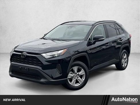 Used 2025 Toyota RAV4 XLE image 1