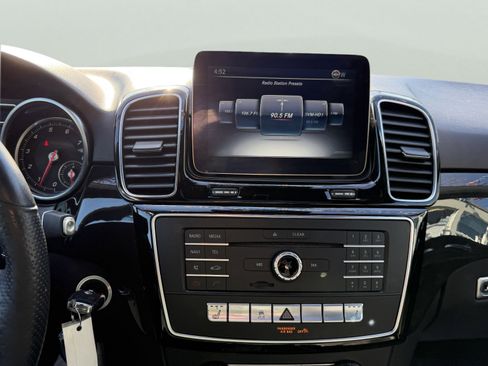 Used 2017 Mercedes-Benz GLE 350 4MATIC w/ Premium 2 Package image 33