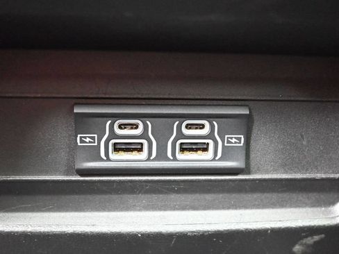 Used 2024 Jeep Grand Cherokee Laredo AWD/4WD image 14