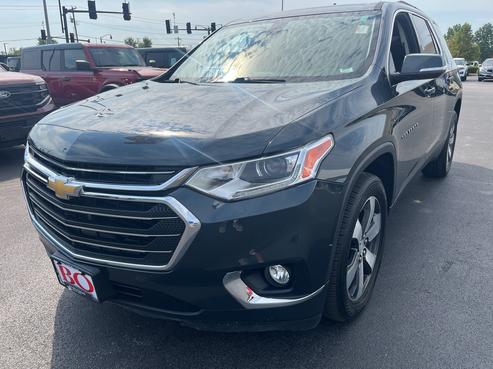Used 2019 Chevrolet Traverse LT w/ LT Premium Package FWD image 4