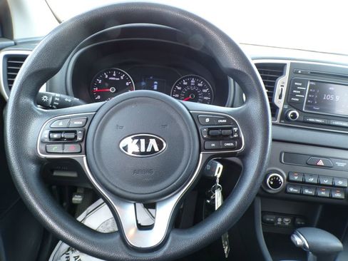 Used 2017 Kia Sportage LX FWD image 11