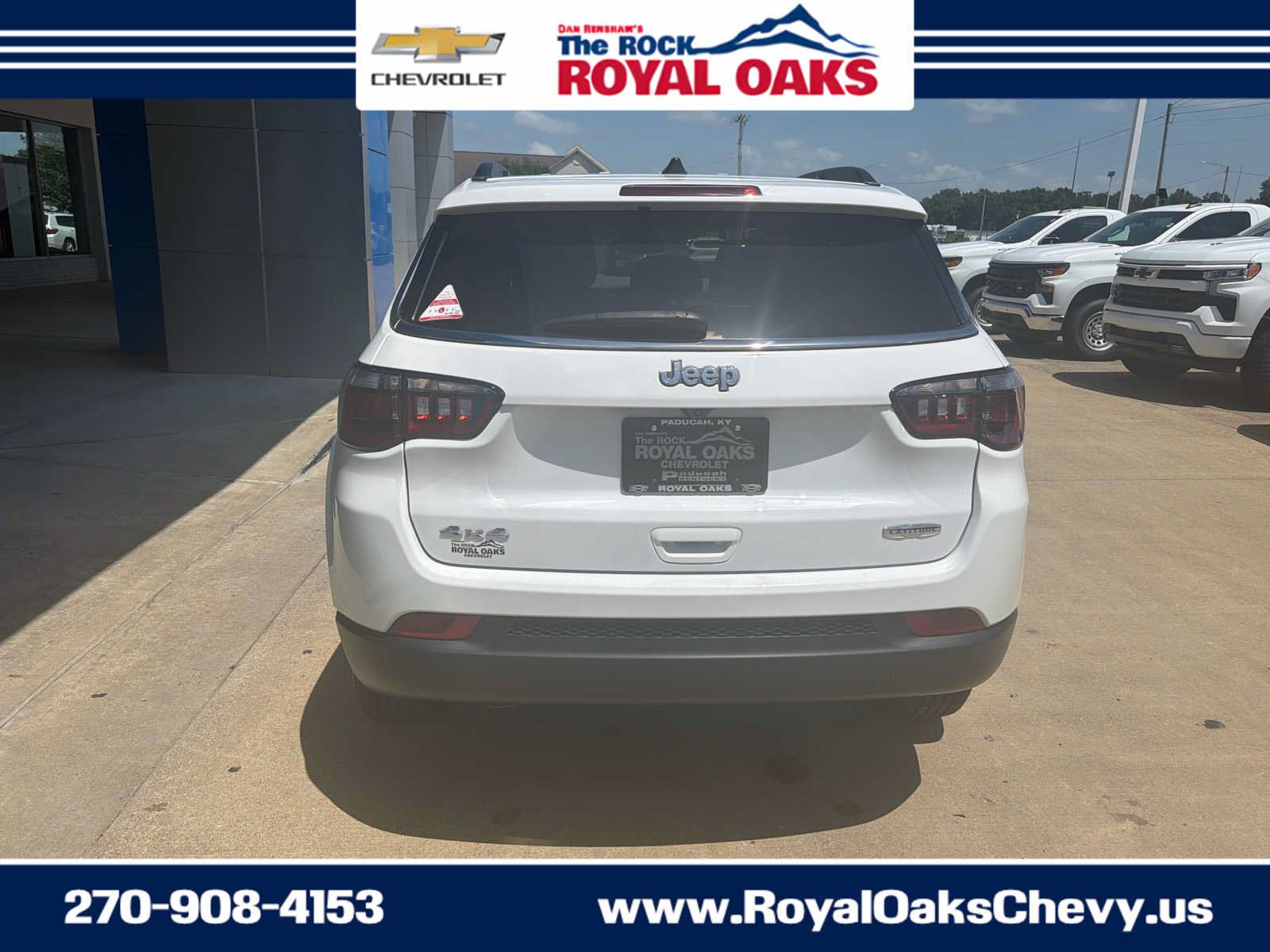 Used 2023 Jeep Compass Latitude AWD/4WD image 4