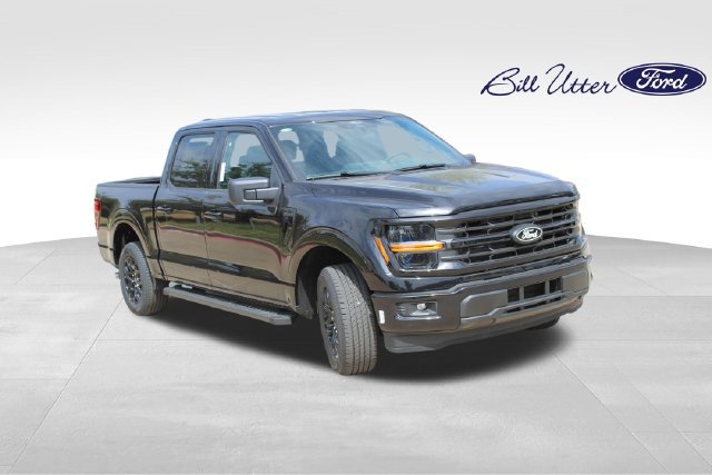 New 2026 Ford F150 XLT w/ XLT Black Appearance Package RWD image 2