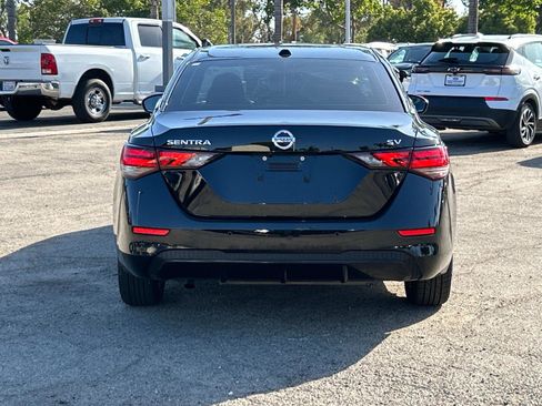 Used 2022 Nissan Sentra SV image 6