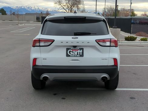 Used 2022 Ford Escape SE image 7