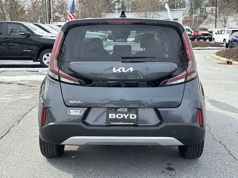 Used 2023 Kia Soul LX image 9