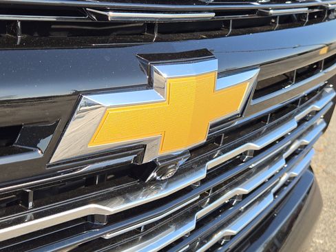 New 2026 Chevrolet Tahoe High Country w/ Sun And Tow Package AWD/4WD image 19