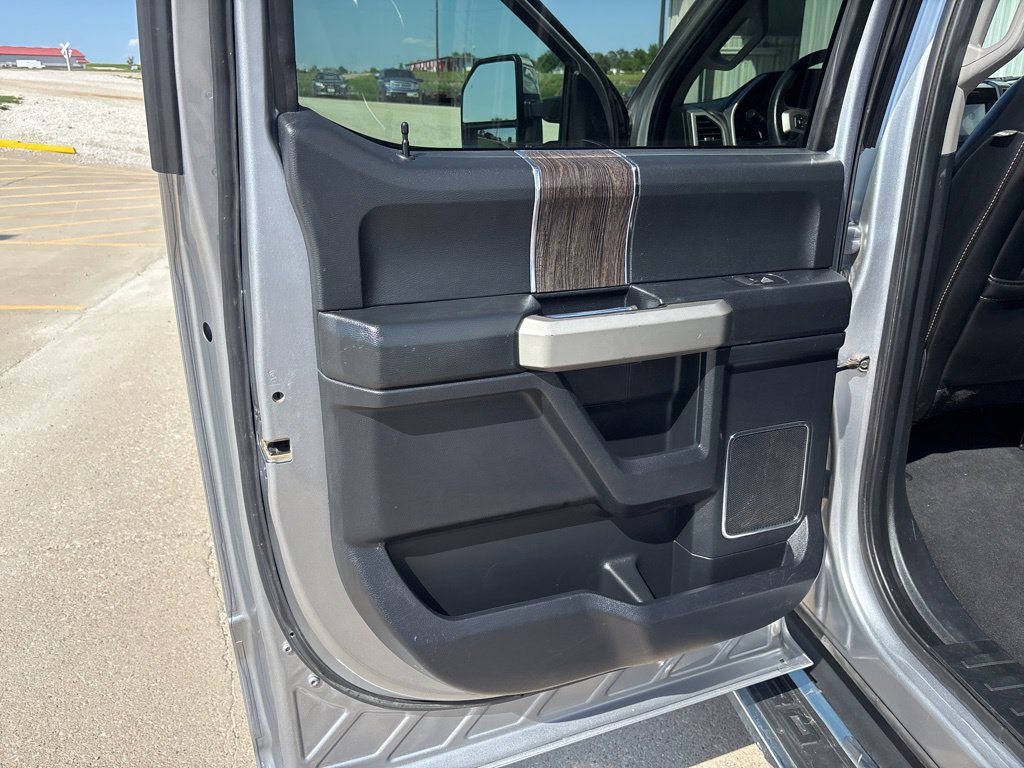 Used 2021 Ford F350 Lariat w/ Chrome Package AWD/4WD image 30