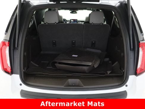 Used 2024 GMC Yukon XL SLT w/ SLT Premium Package image 36