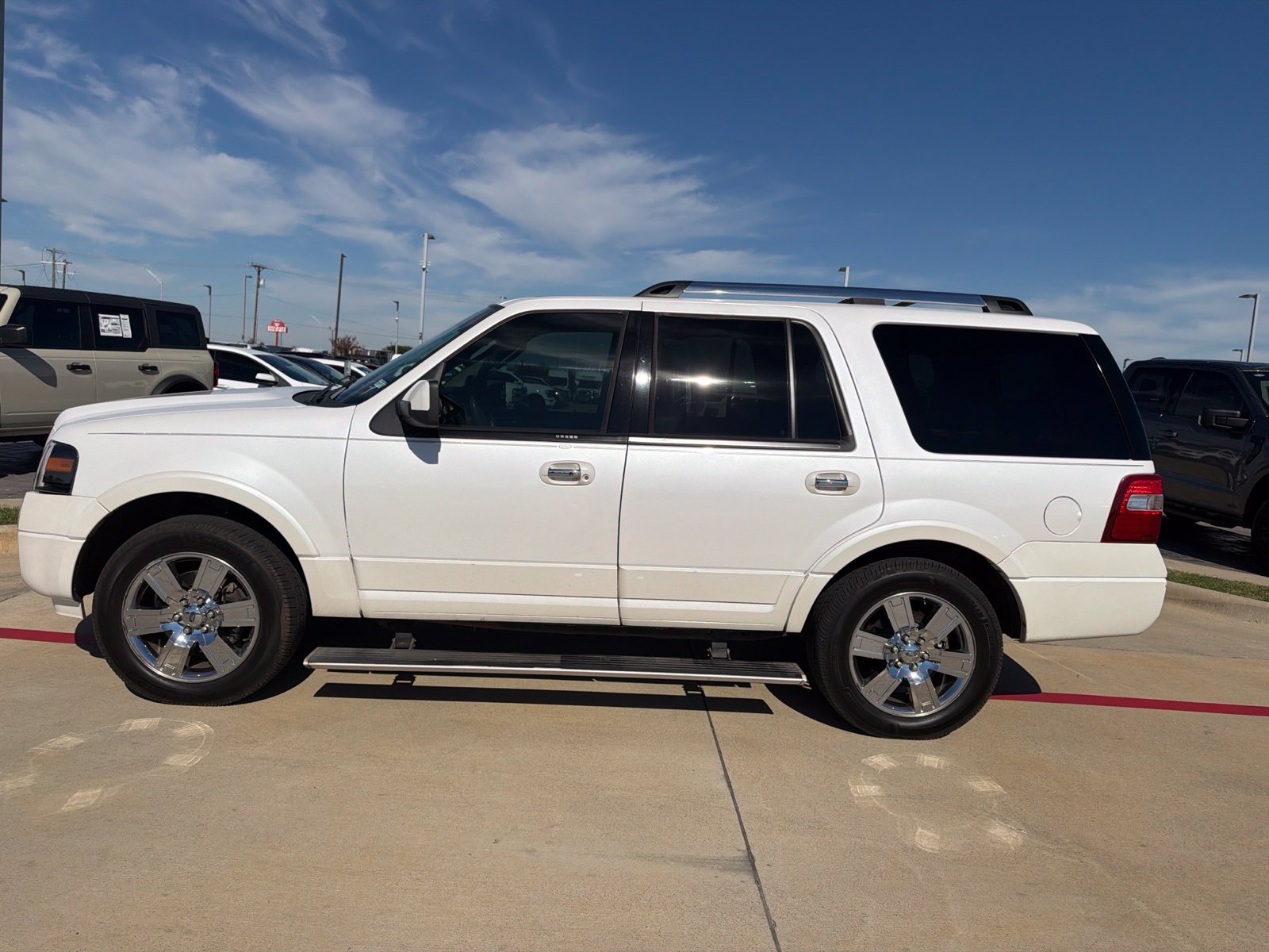 Used 2010 Ford Expedition Limited RWD image 5