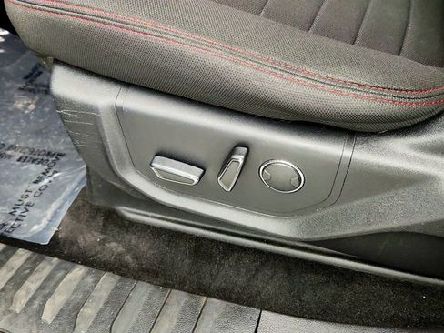 Used 2018 Ford F150 XLT w/ Equipment Group 302A Luxury AWD/4WD image 11